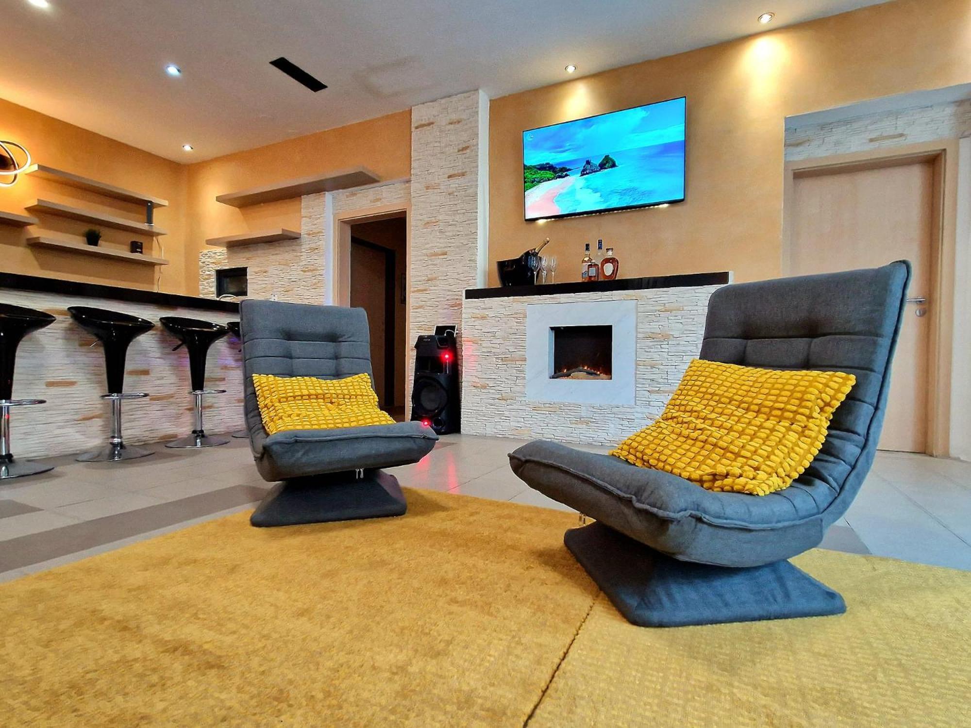 Apartment Design - Center