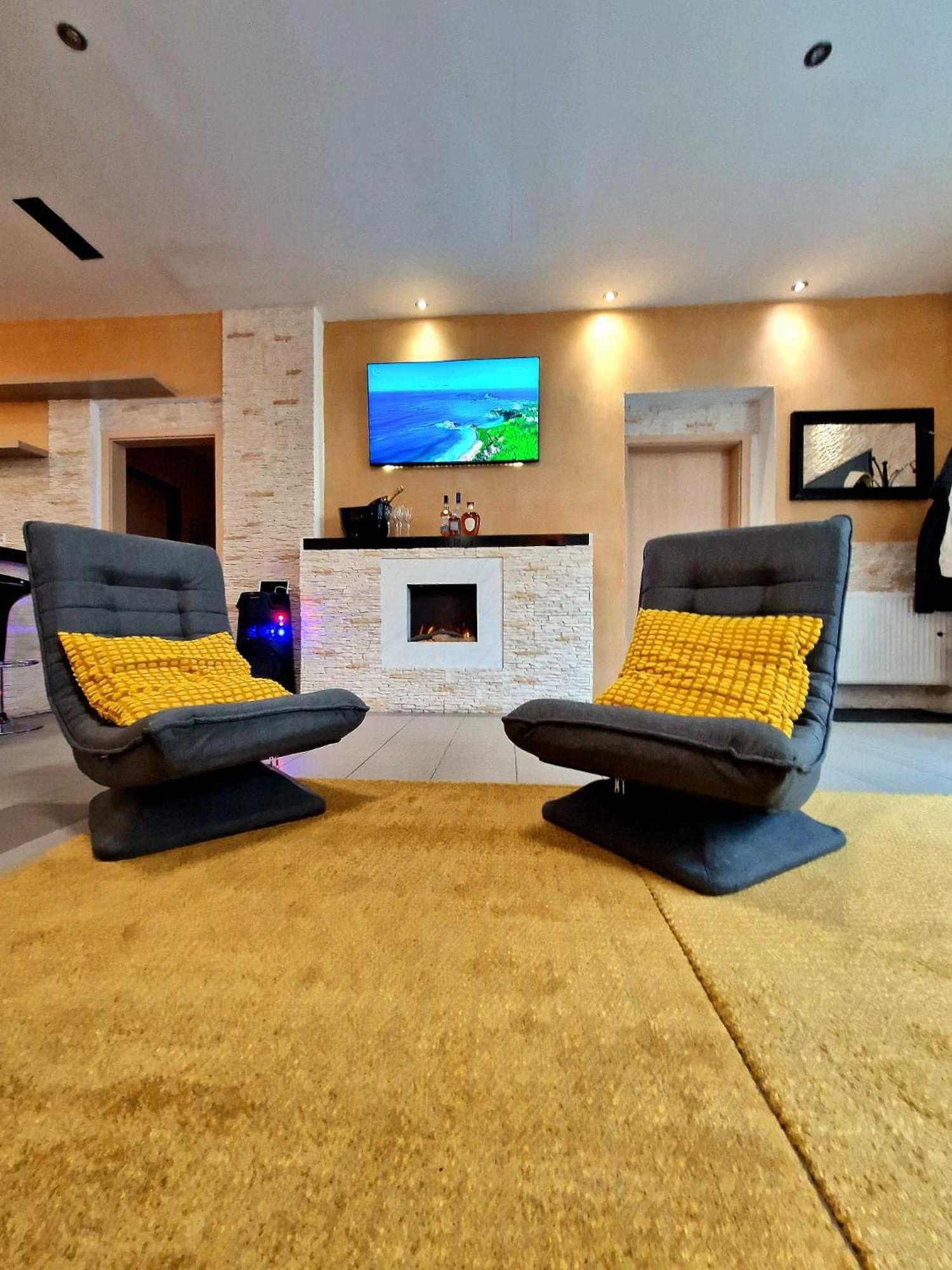 Apartment Design - Center *