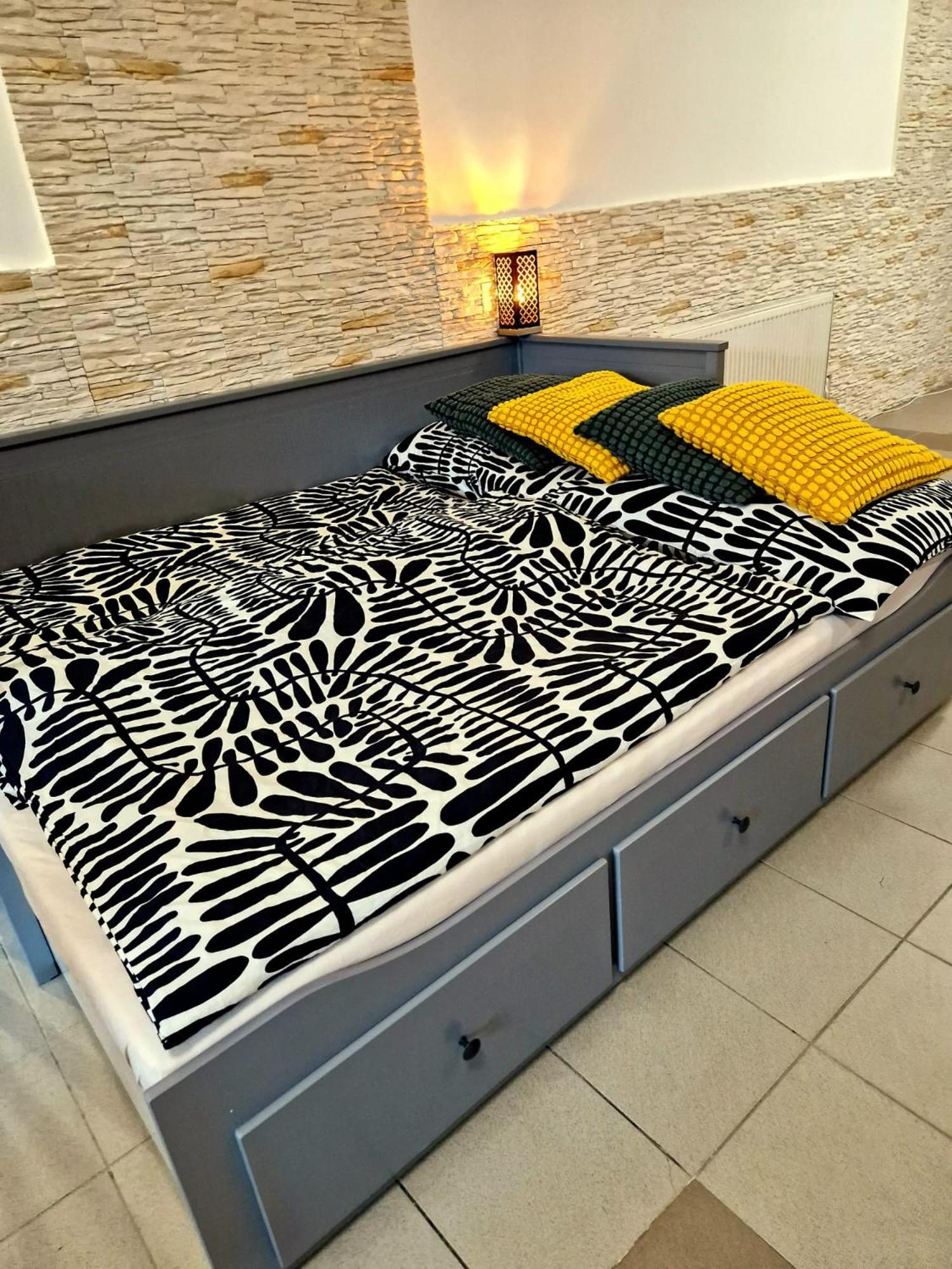 Apartment Design - Center *